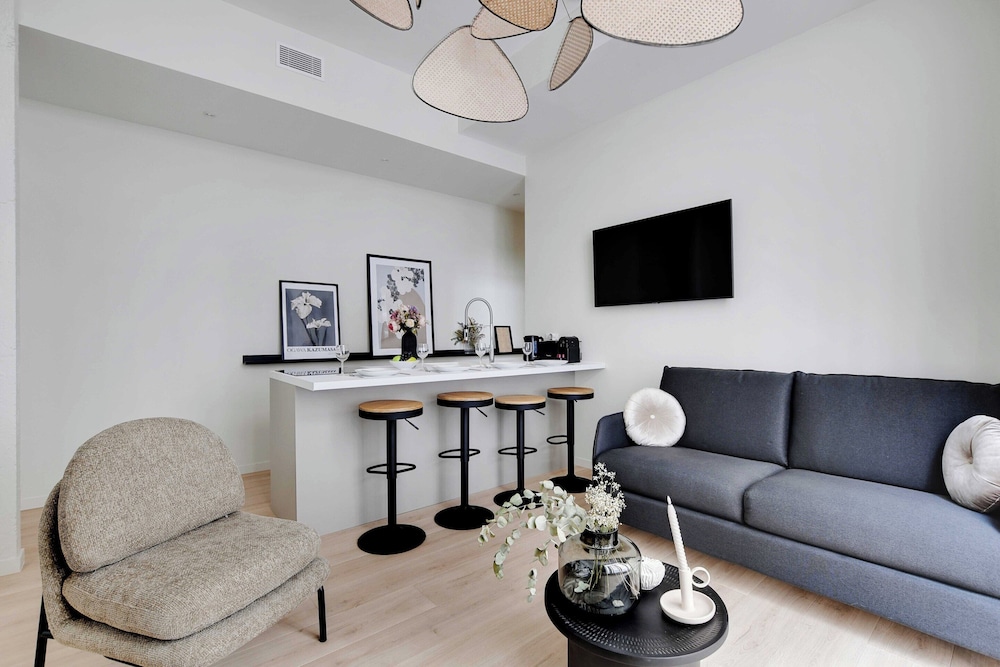 Apartment photo 1
