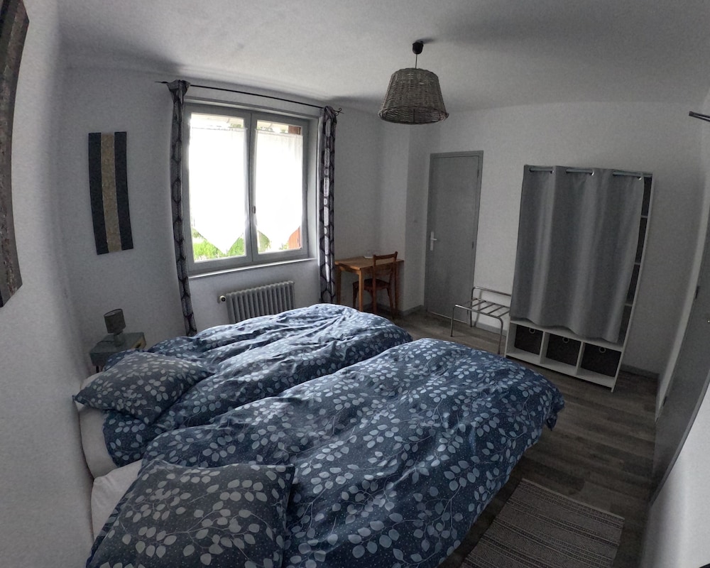 Premium Double Room, Garden View (CH5 / Les Coquelicots)