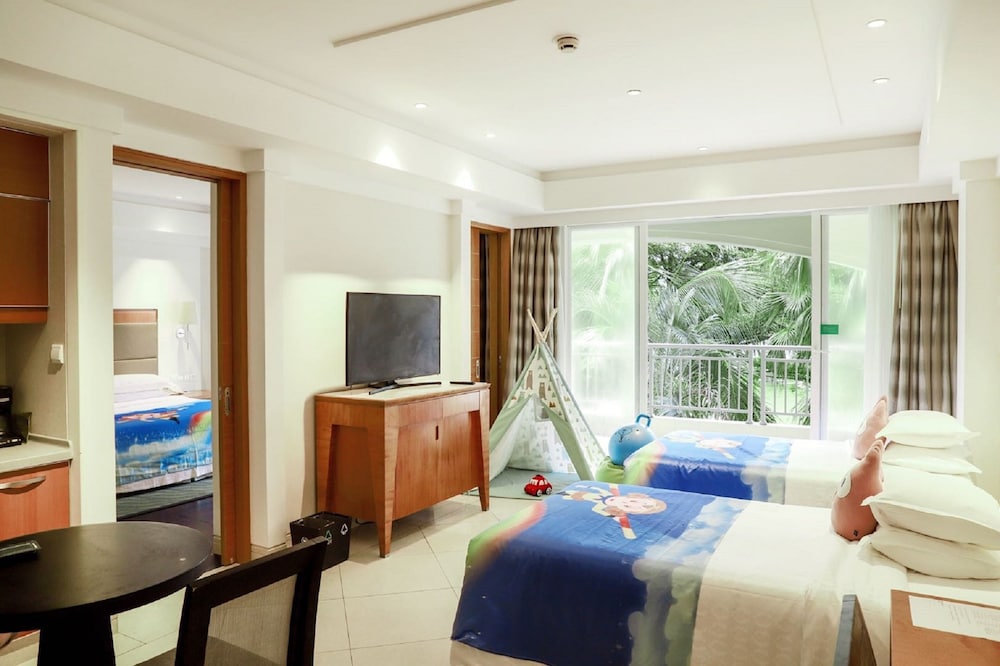 Family Suite, 2 Bedrooms, Balcony, Ocean View - Photo 5