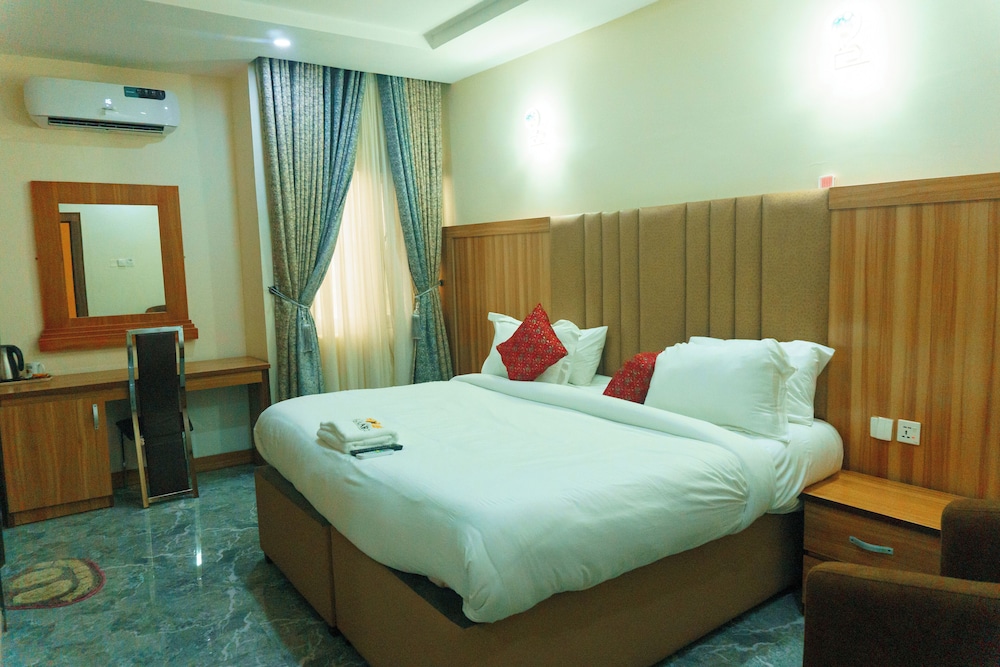 Standard Single Room, 1 Large Twin Bed, City View photo 1