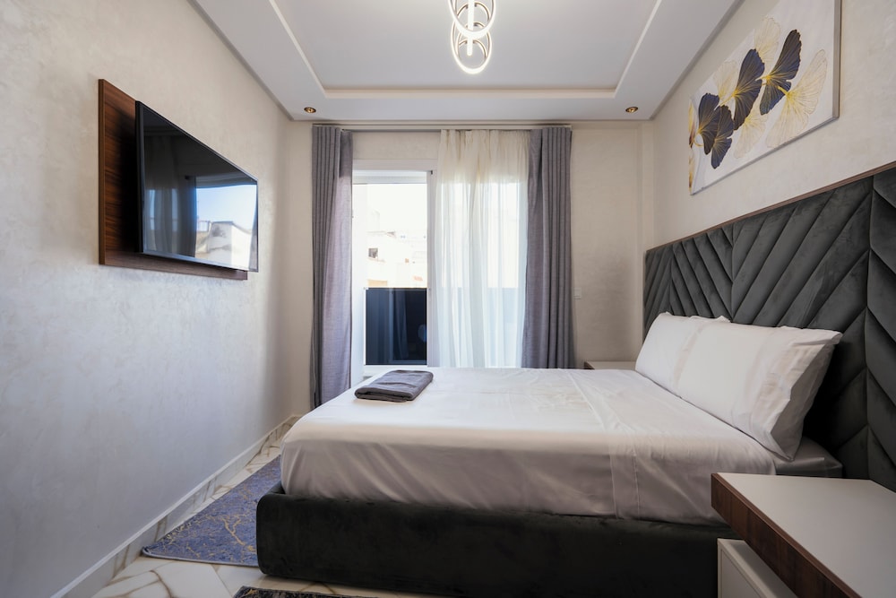 Deluxe Apartment, Balcony, City View