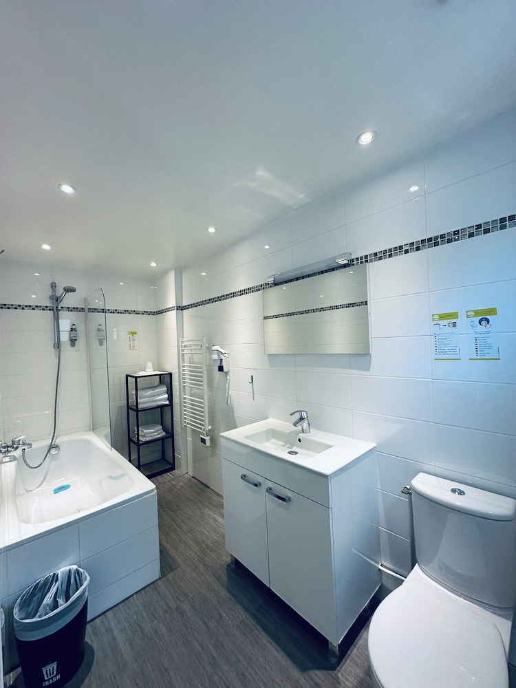 Standard Triple Room photo 2