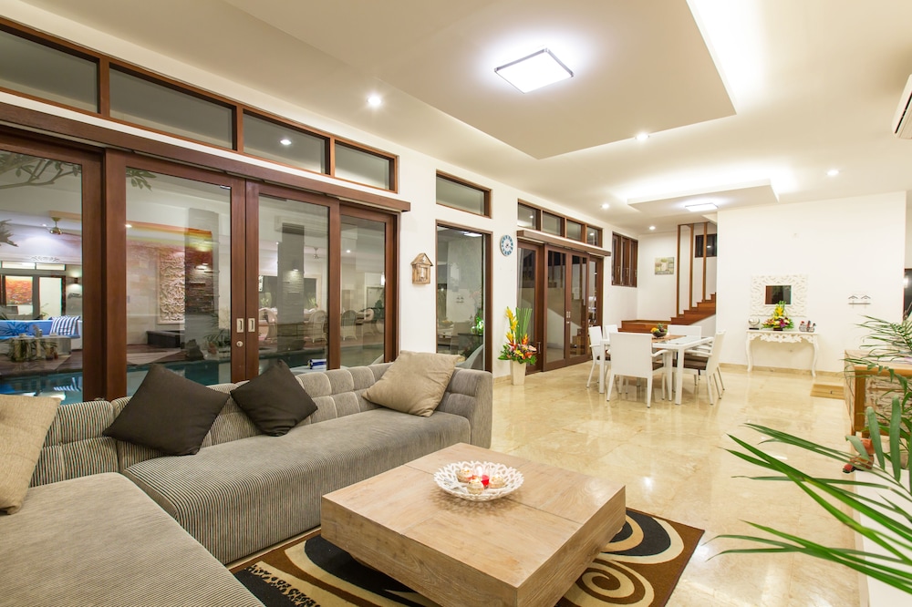 Family Villa, 3 Bedrooms, Private Pool, Garden View photo 2