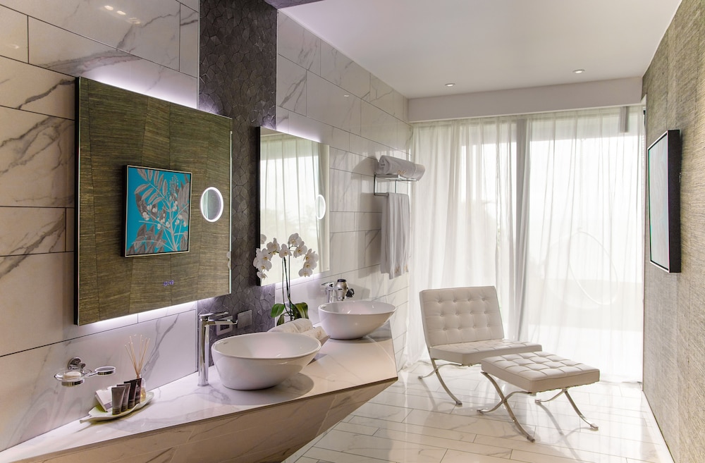 Tropical Suite photo 3