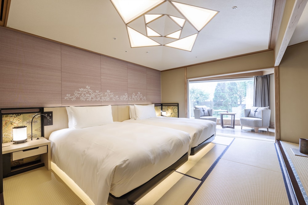 [Lounge Access] Japanese Twin Room, Non Smoking 80sqm