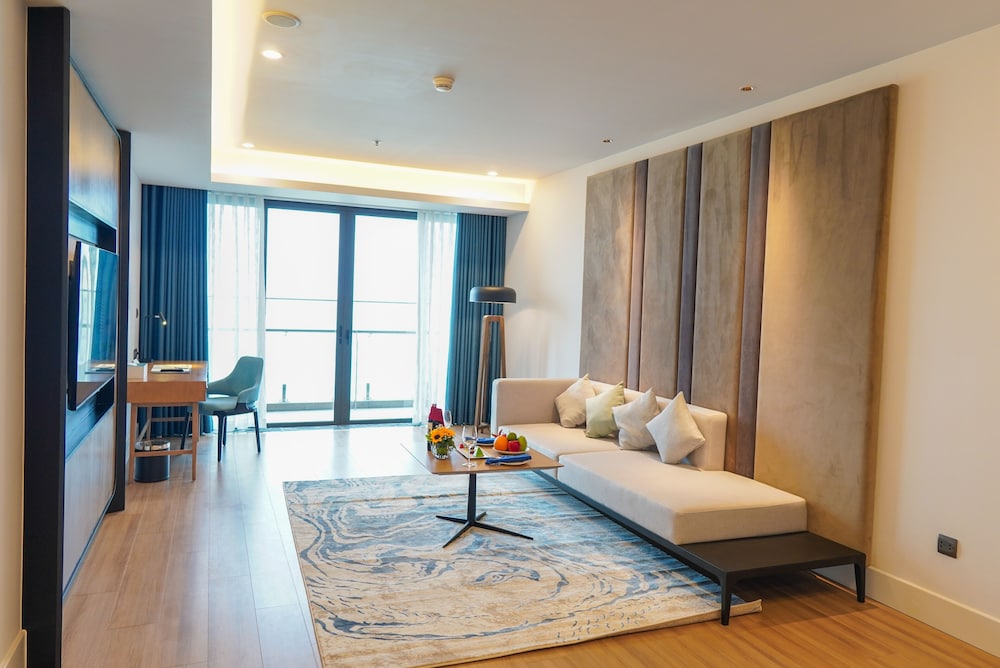 Suite, Ocean View - Photo 6