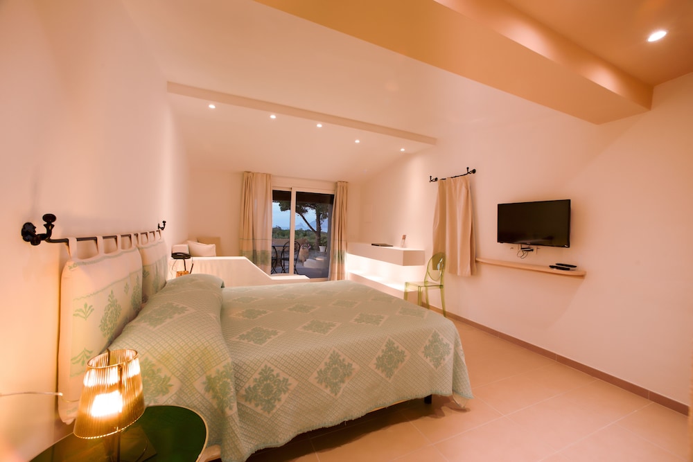 Family Quadruple Room, Multiple Beds, Sea View - Photo 4
