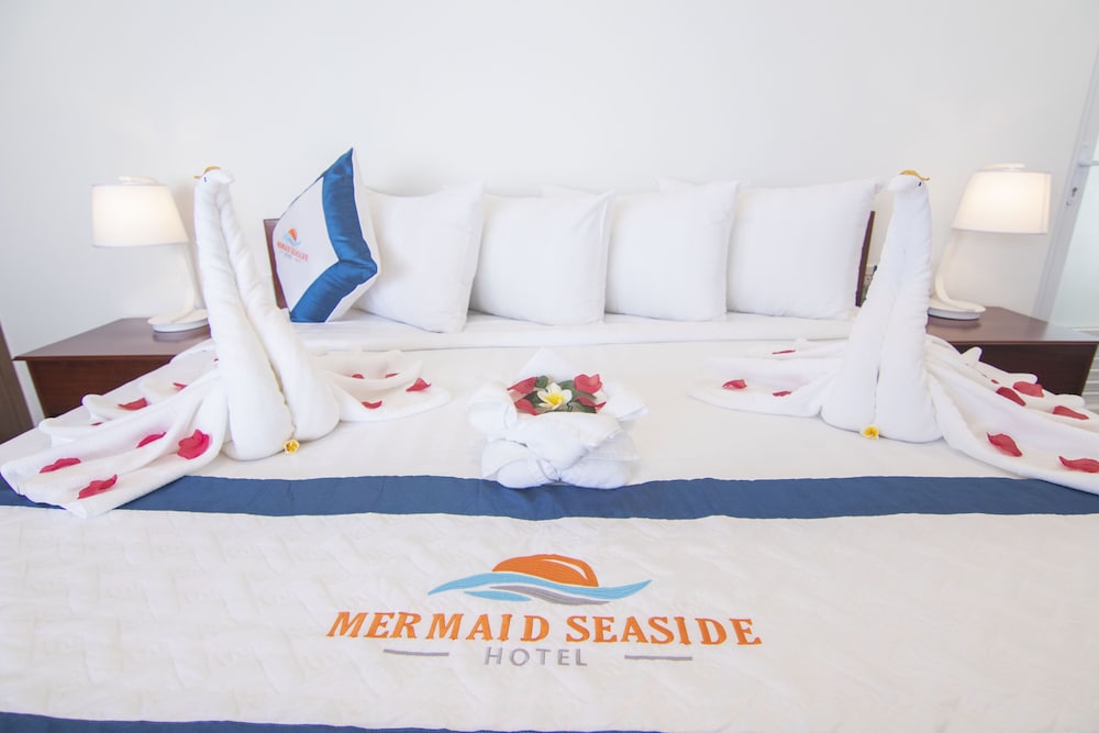 Mermaid Seaview - Photo 1