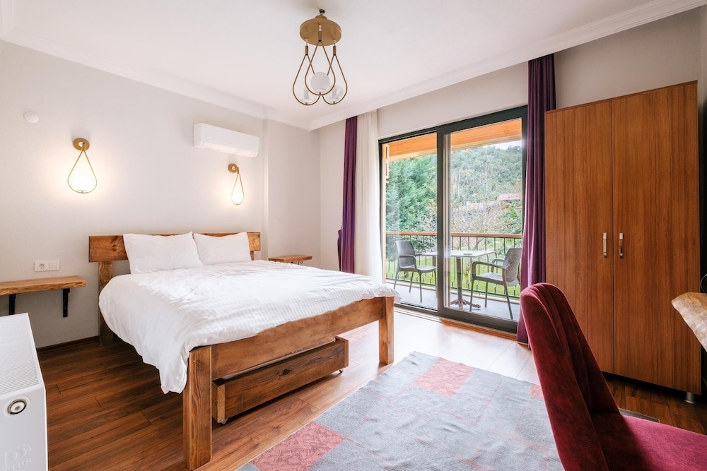 Standard Double Room, River View photo 1