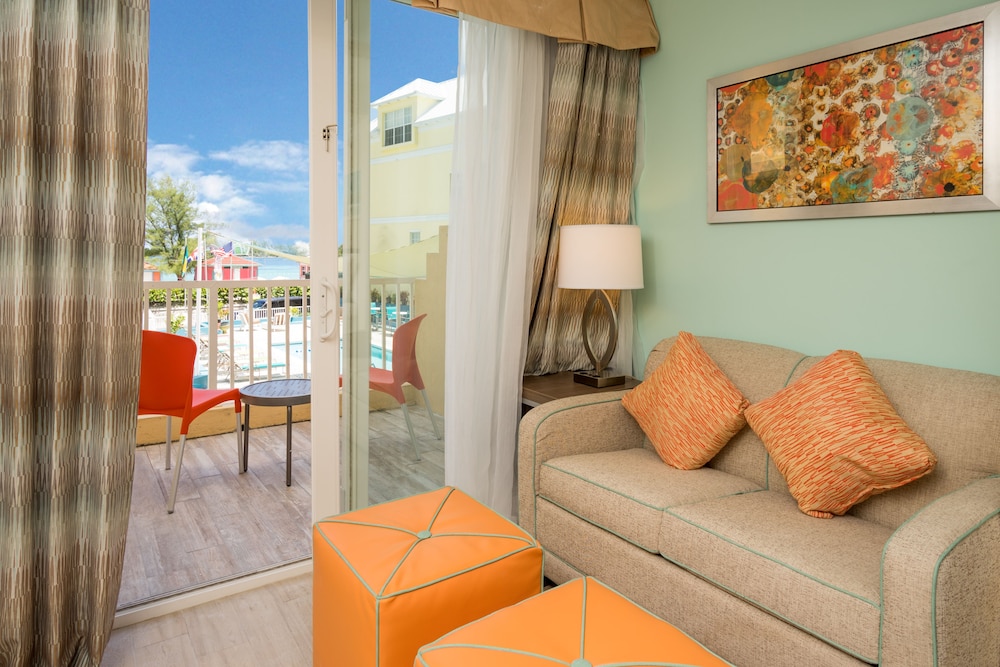 Suite, 2 Queen Beds, Balcony