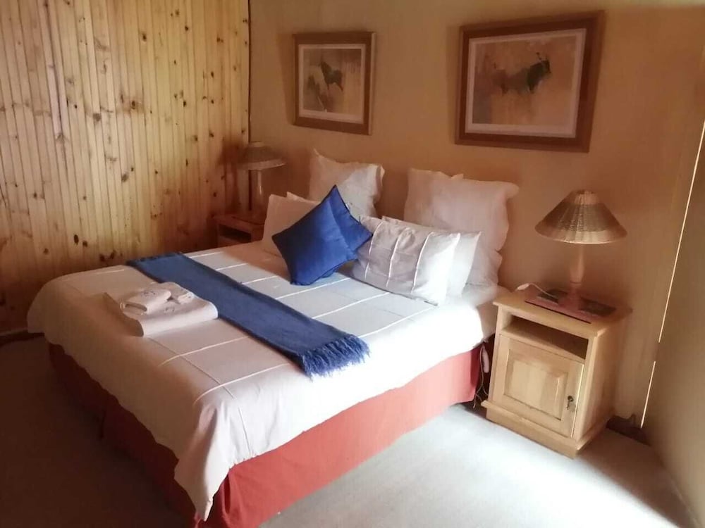 Room (Self Catering) photo 1