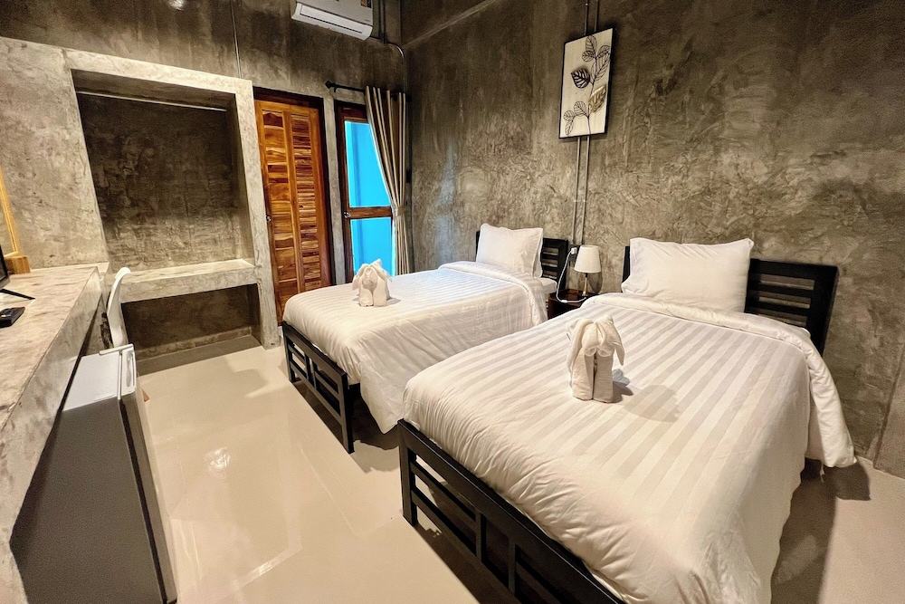 Standard Twin Room - Photo 1