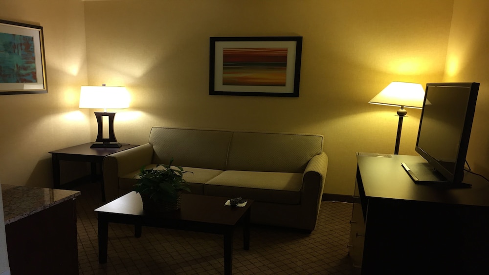 Suite, 1 King Bed with Sofa bed, Corner - Photo 4
