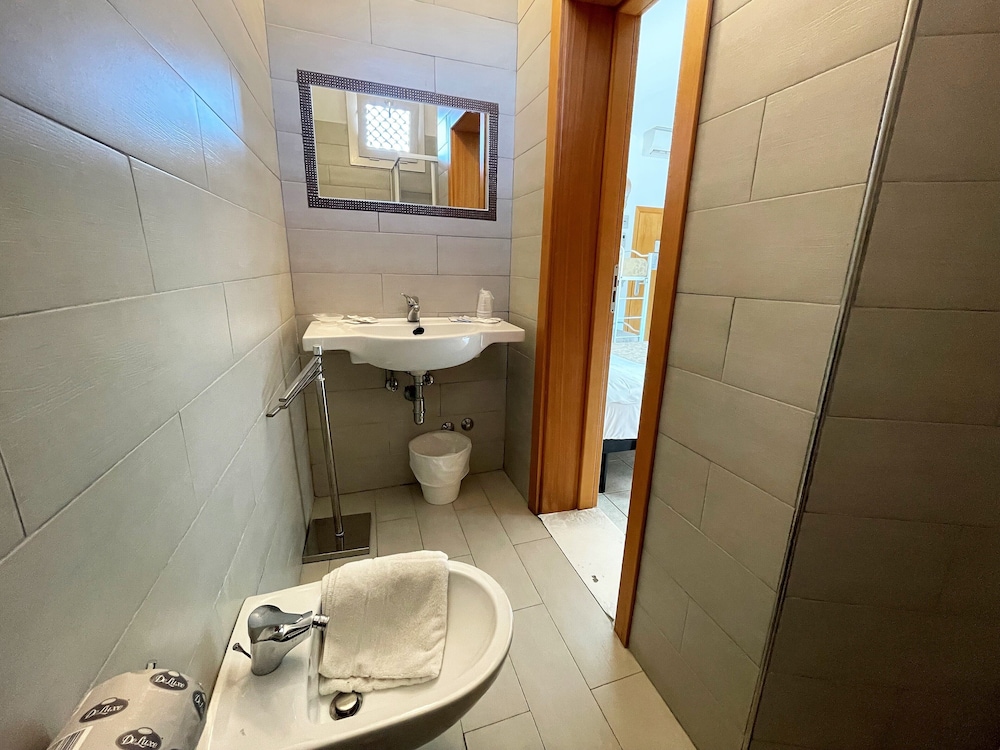 Comfort Double Room - Photo 5