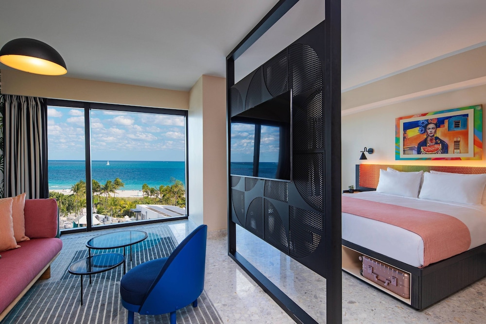 Suite, 1 King Bed, Ocean View - Photo 1