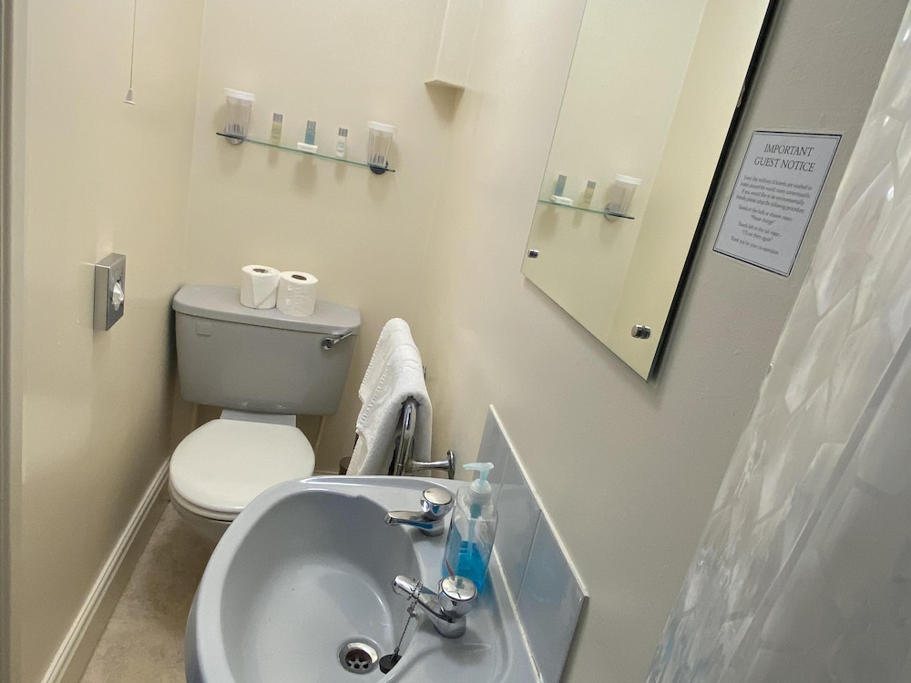 Classic Double Room, Ensuite, Garden View (Room 9) photo 2