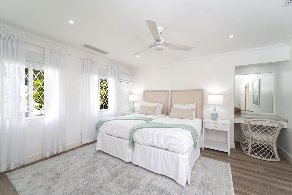 House, 3 Bedrooms photo 3