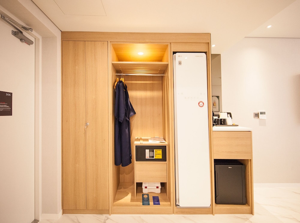 Suite - Photo 12