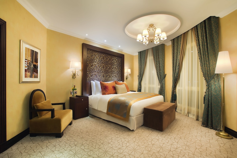 Junior Suite, 1 Bedroom, Club Lounge Access, City View (Maxim Suite)