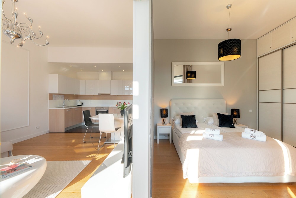 Classic Apartment (III)