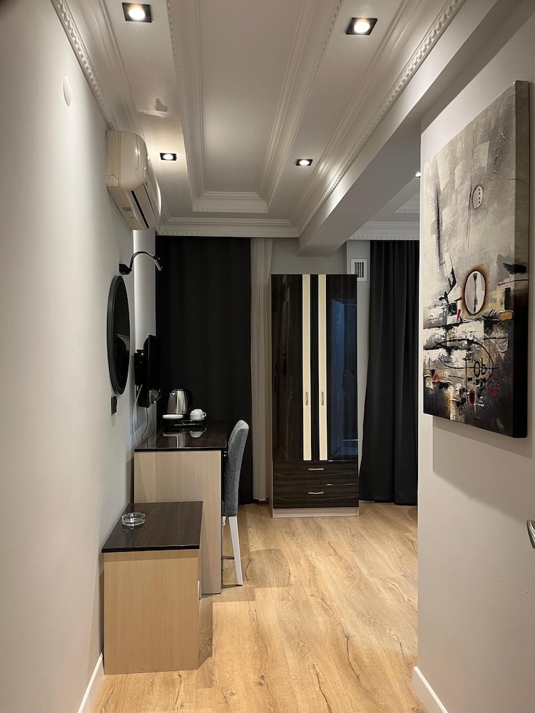 Standard Double or Twin Room photo 2