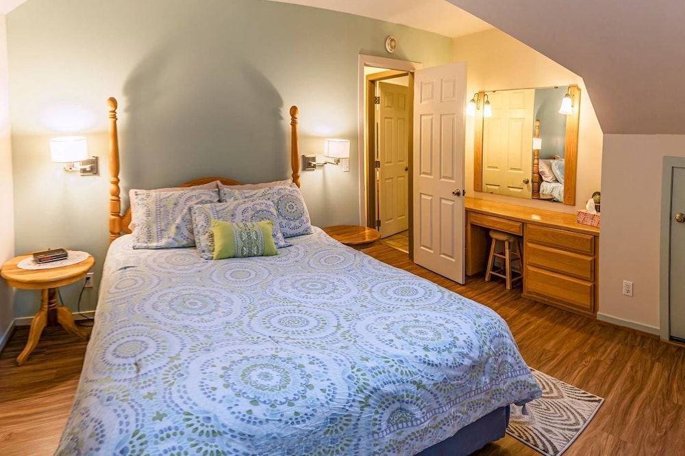House (2 Bedrooms)