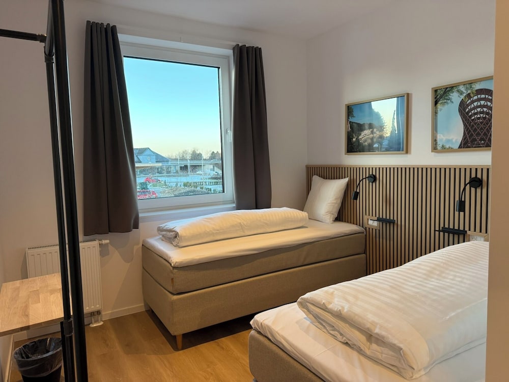 Standard Twin Room, Golf View