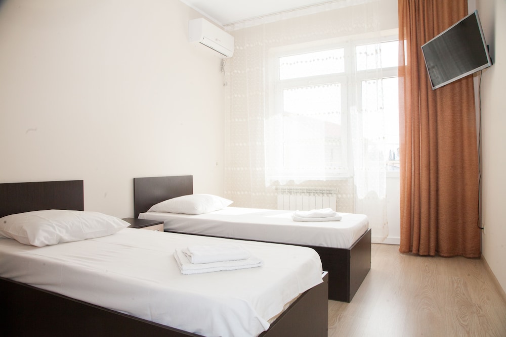 Standard Twin Room, Balcony photo 1