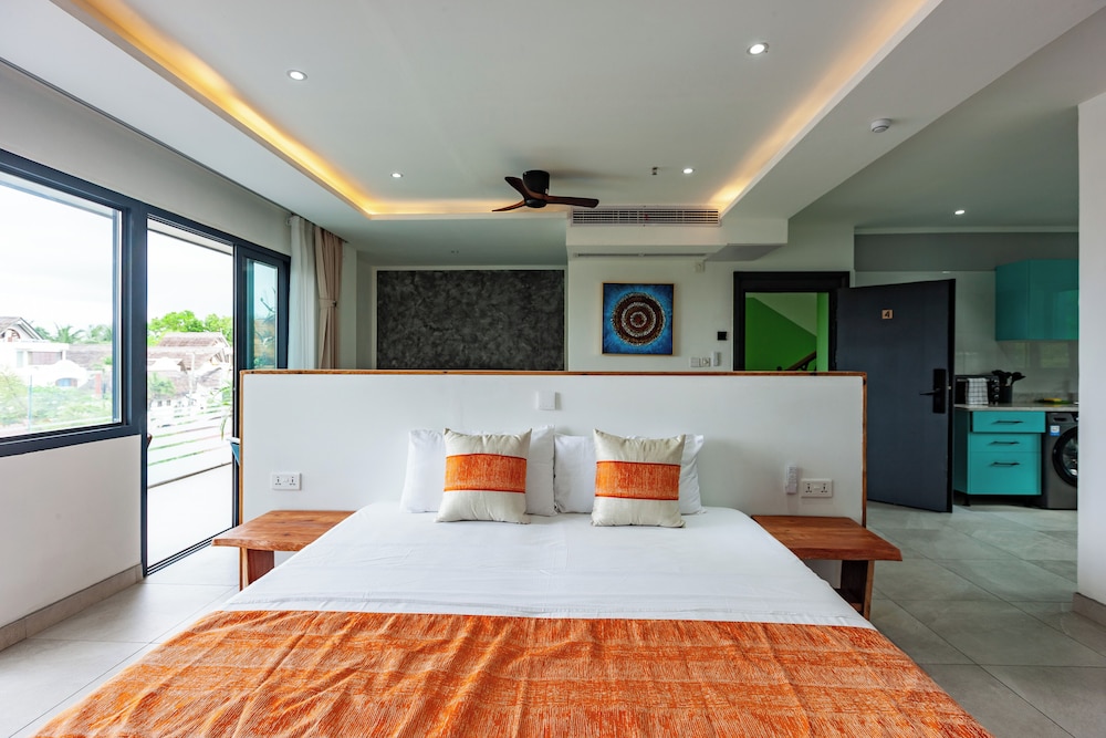 Standard Apartment, Balcony