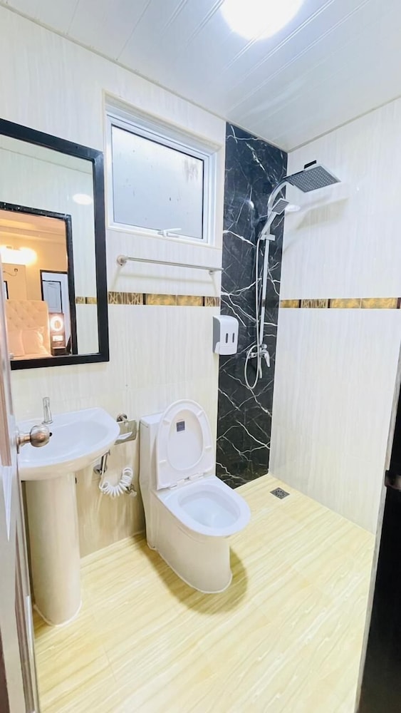 Deluxe Apartment photo 2