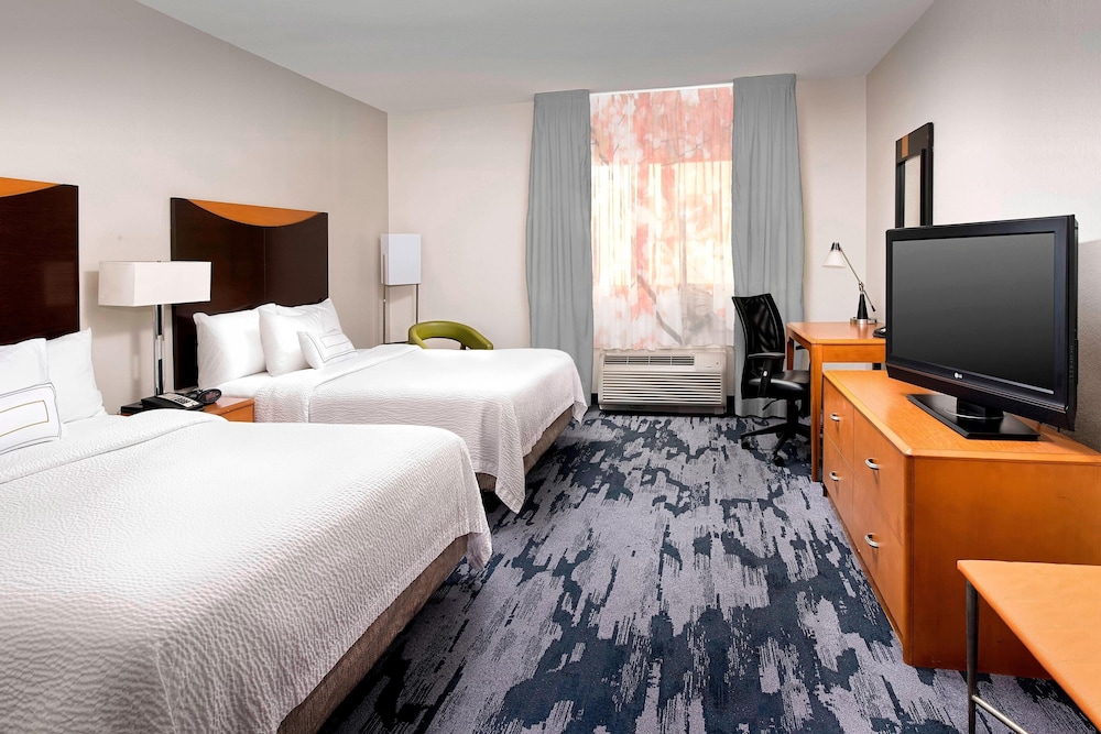 Room, 2 Queen Beds (Mobility/Hearing Accessible, Tub)