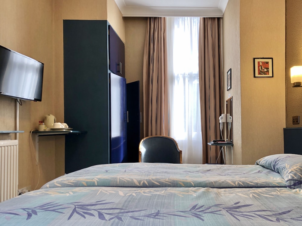 Superior Twin Room photo 2
