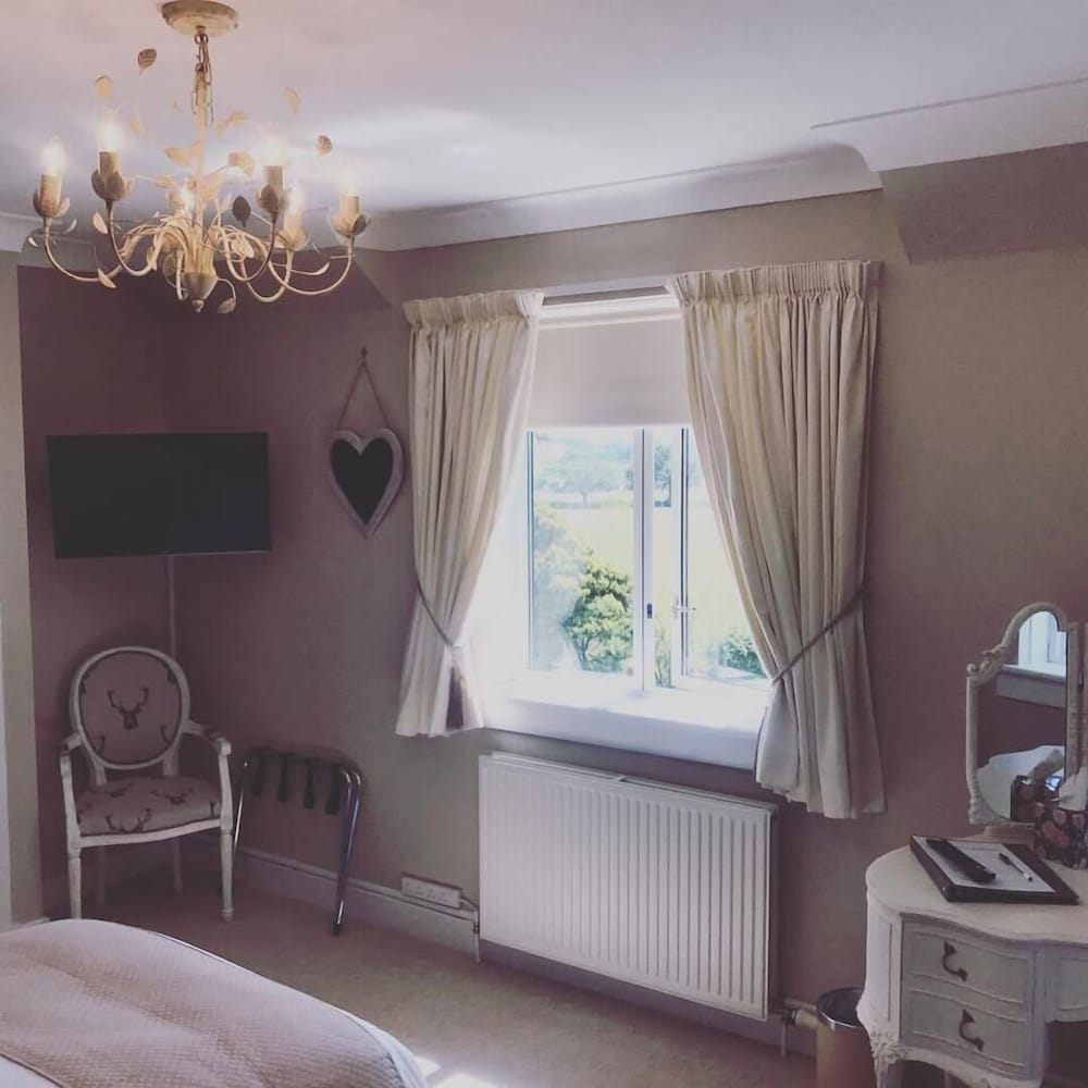 Double Room, 1 King Bed, Garden View photo 2