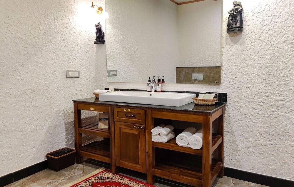 Chatarbhuja Luxury photo 2
