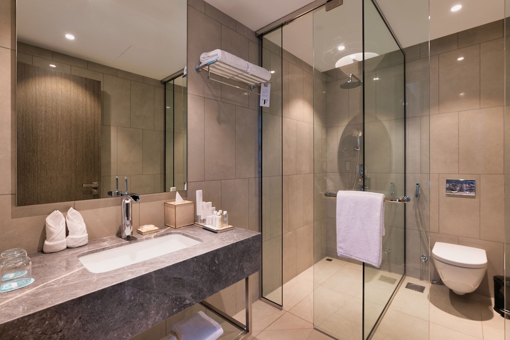 Executive Room, 1 King Bed, Terrace photo 3