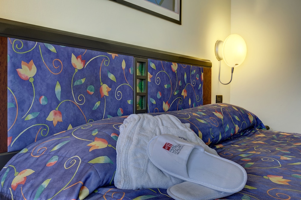 Economy Double Room - Photo 3