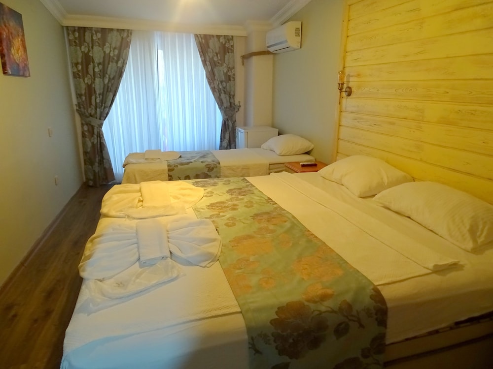 Superior Triple Room, Sea View photo 1