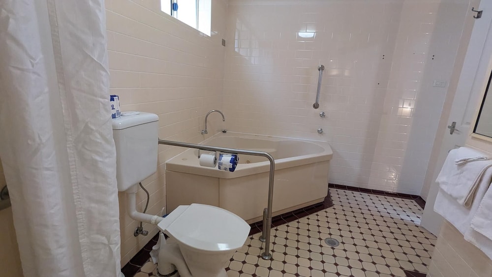 Disabled Accessible Room photo 1
