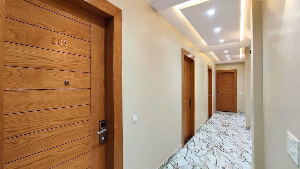 Deluxe Room - Photo 5