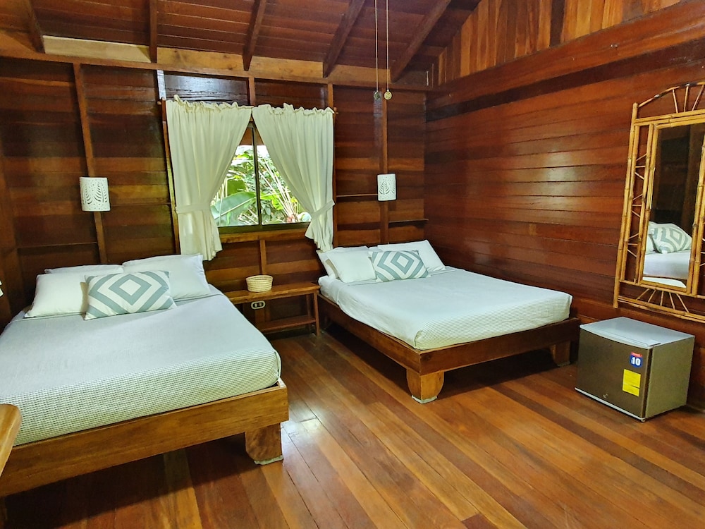 Family Bungalow, 2 Double Beds, Garden View - Photo 4