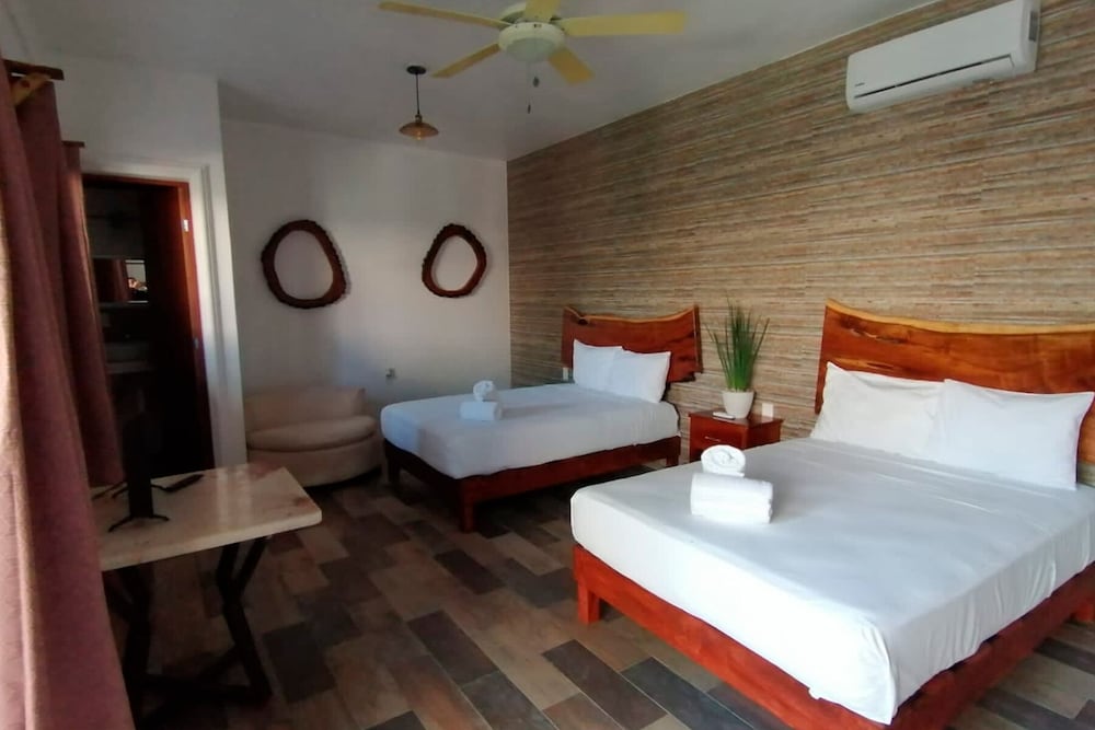 Family Room, 2 Double Beds, Garden View