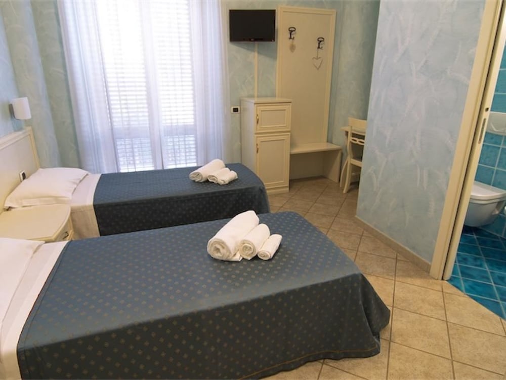 Double Or Twin Room photo 1