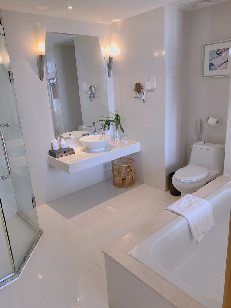 Traditional Suite (deluxe executive suite) photo 2