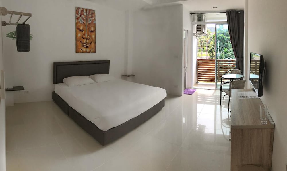 Standard Room with Air Condition and City View