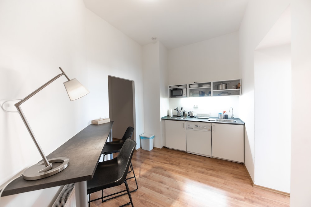 City Apartment, 2 Bedrooms, City View photo 2