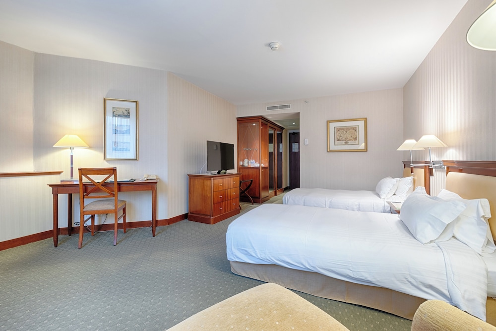 Deluxe Room - Photo 2