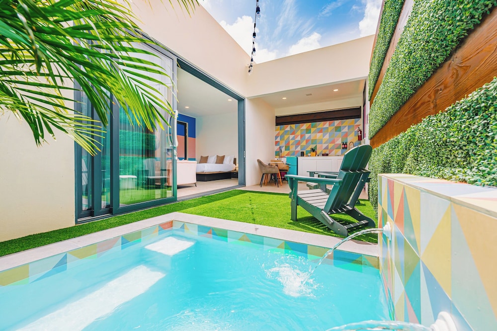 Standard Room, 1 King Bed, Private Pool (Privada Stays Eagle)