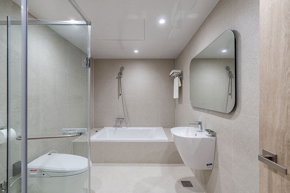 Deluxe Double Room A photo 3