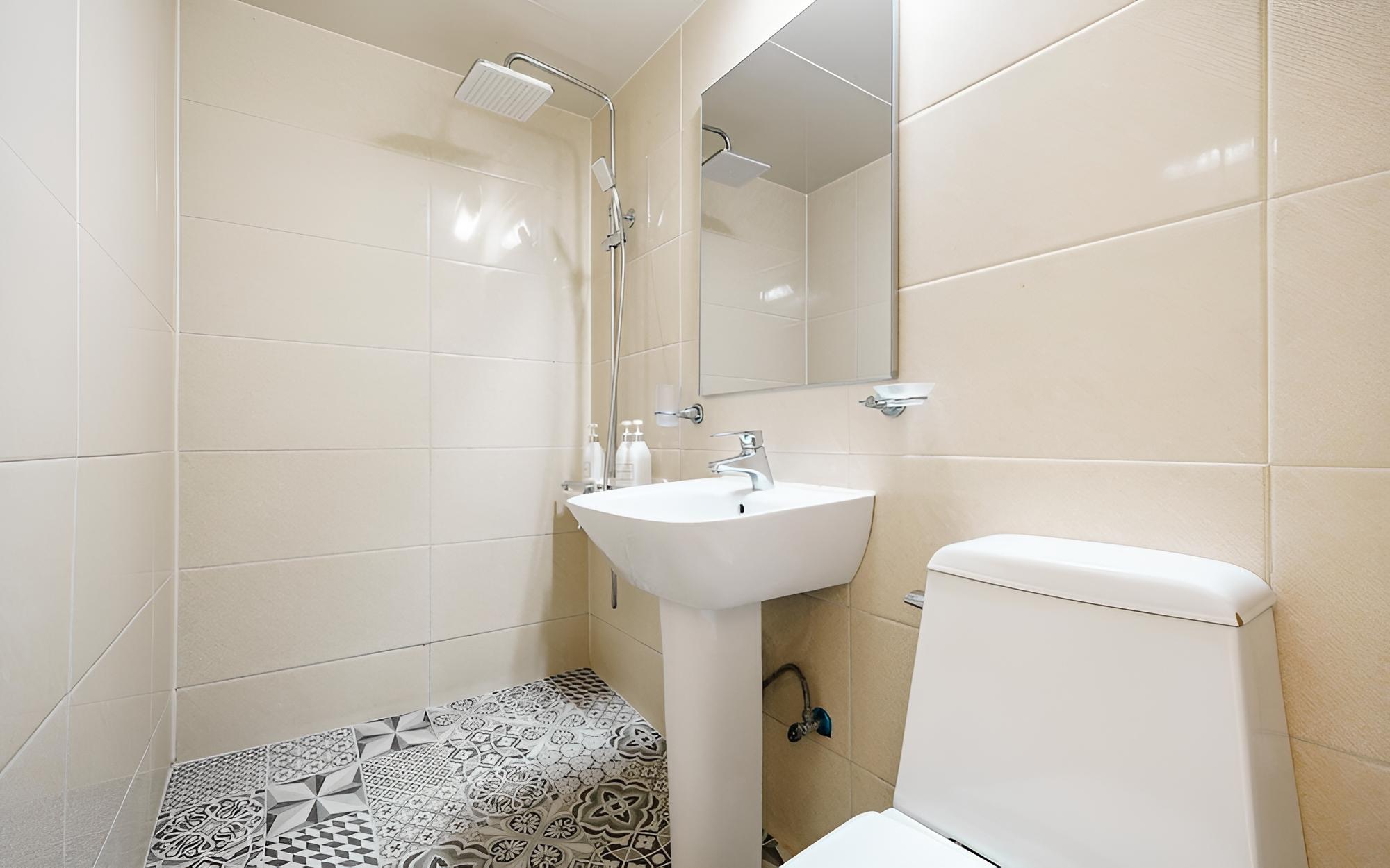Room (Standard Room (OTT available)) photo 3