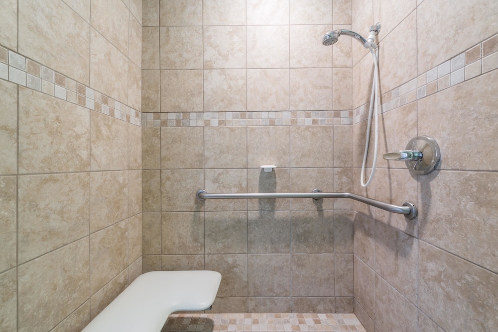 Room, Accessible photo 3